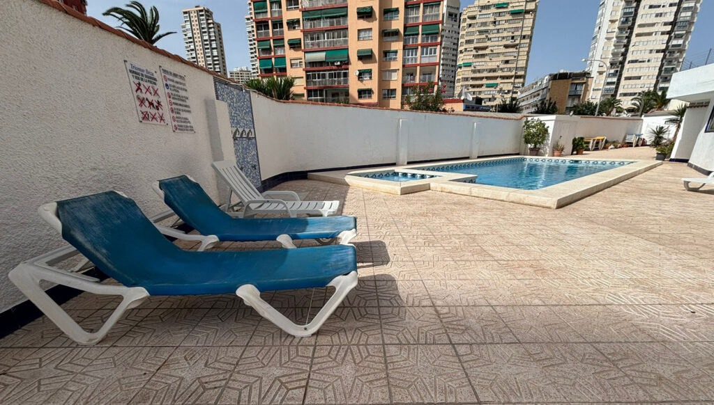 Piscina - Apartamentos Triomar Ibiza Benidorm